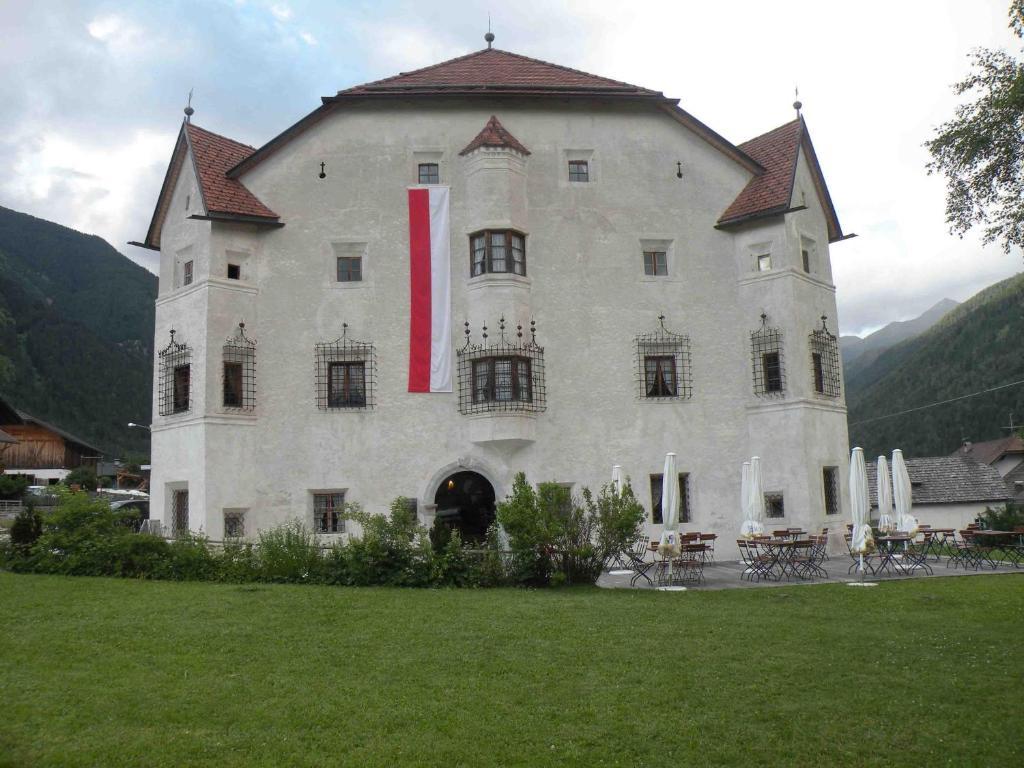 Hôtel Ansitz Heufler à Rasun di Sopra Extérieur photo